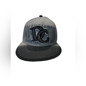 DC‎ SnapBack hat gray